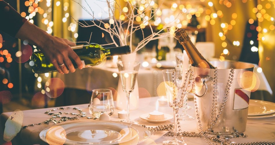 stylish halloween party theme on a budget