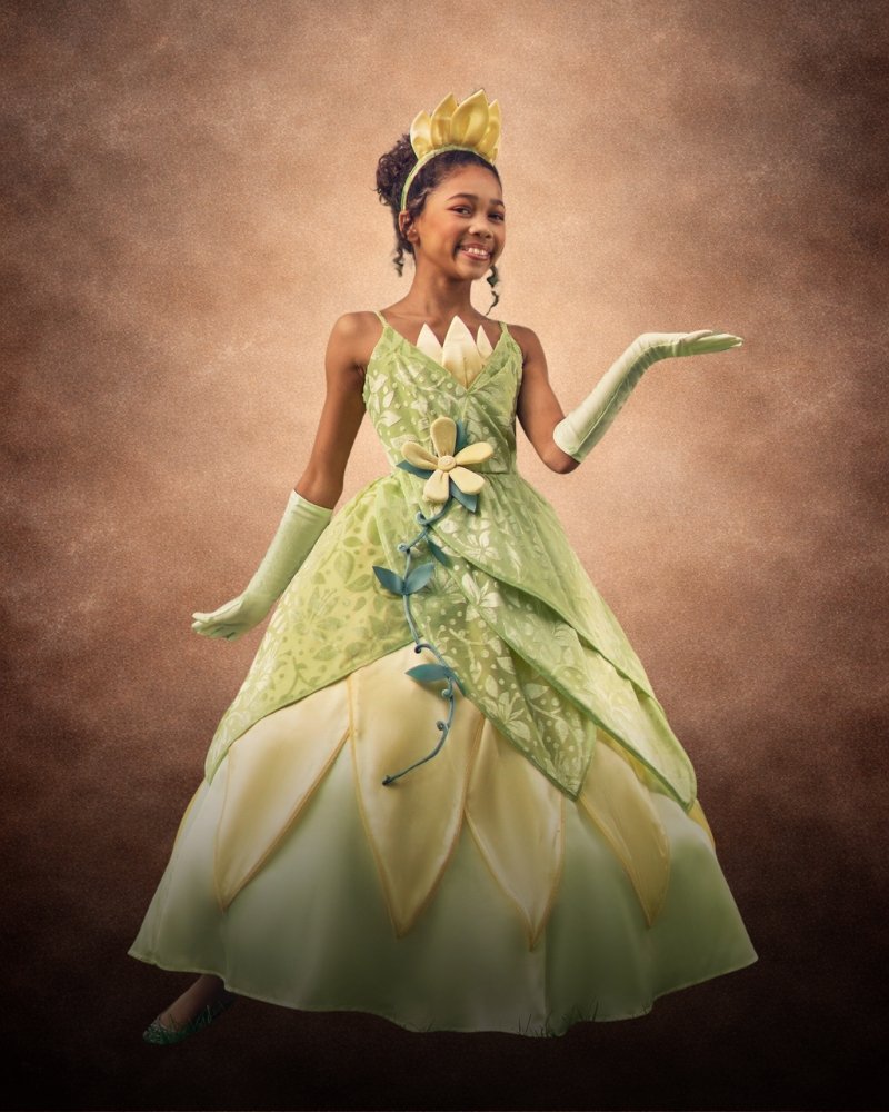 Disney Deluxe Princess Tiana costume for girls with elegant green gown, floral details, gloves, and fairytale-inspired styling